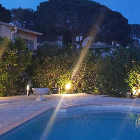 Grand Appartement Dans Maison Avec Piscine Privee Fréjus Dış mekan fotoğraf