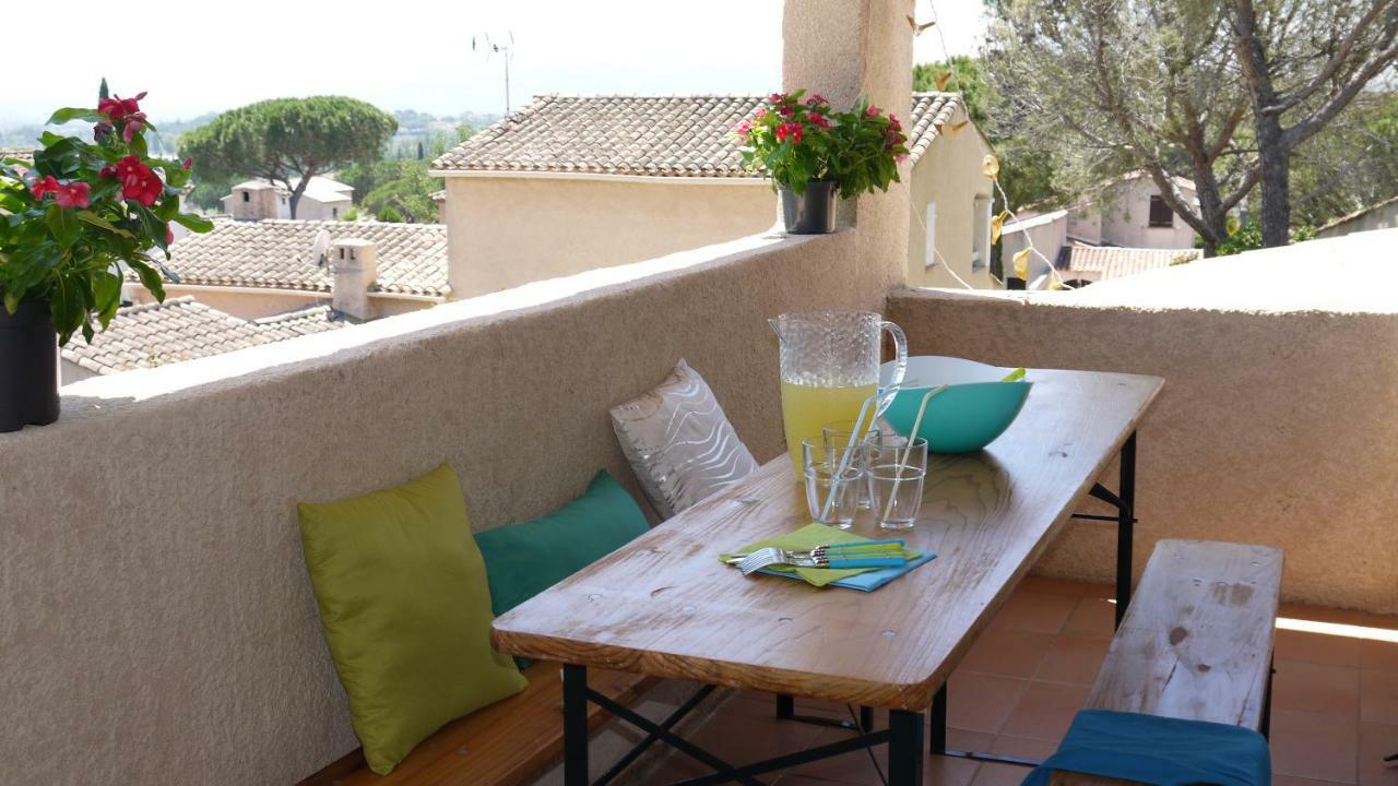 Grand Appartement Dans Maison Avec Piscine Privee Fréjus Dış mekan fotoğraf